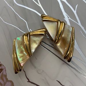 Elegant Goldtone Adjustable Clip on Earrings